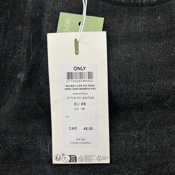 ONLY High Waisted Mom Denim Shorts (Size xs) - Picture 3 of 4